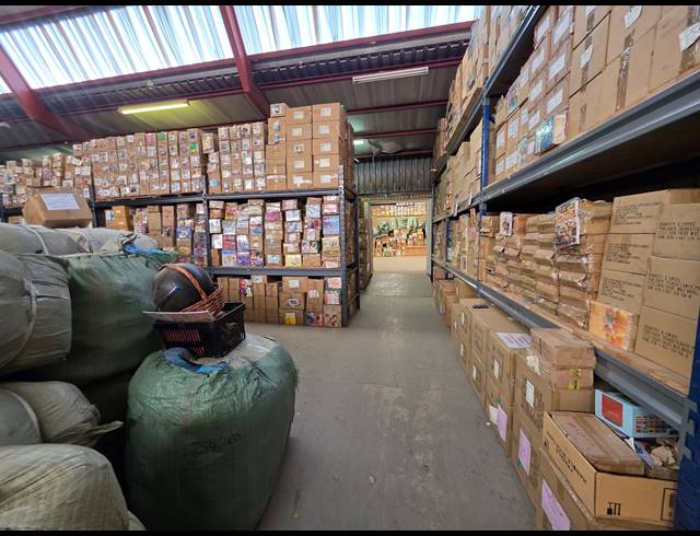 6,000M² WAREHOUSE FOR SALE IN CROWN